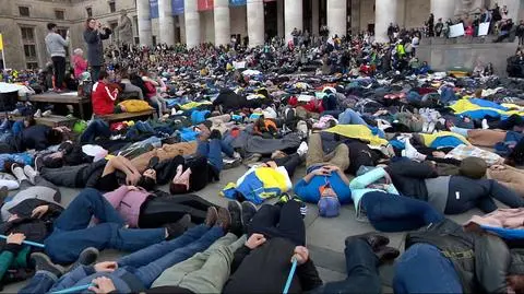 Antywojenny protest na placu Defilad