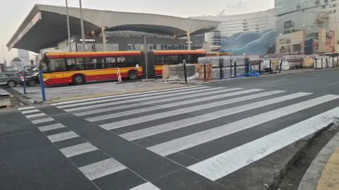 Są już zebry przy Dworcu Centralnym