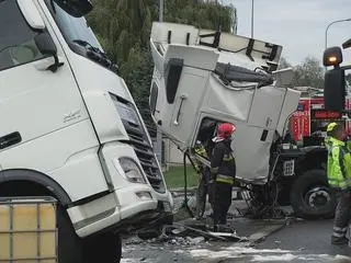 Krajowa "pięćdziesiątka" zablokowana po kolizji