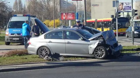 Zderzenie BMW z volvo na Ursynowie