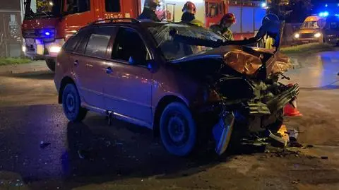 Jedna osoba w szpitalu po wypadku na Targówku. Policja: jeden z kierowców pod wpływem alkoholu