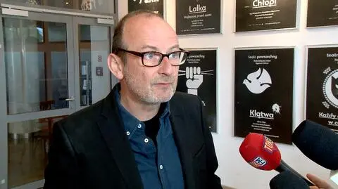 "Klątwa" nie zniknie z afisza. "Obowiązkiem teatru jest grać"