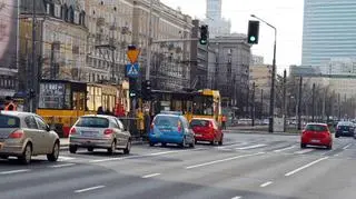 Tramwaj skręcający na objazd