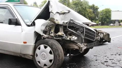 Mercedes uderzył w BMW