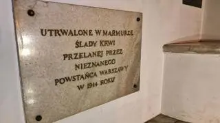 Utrwalone w marmurze ślady krwi nieznanego powstańca w Muzeum Ziemi 