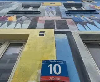 Oddychający mural na Woli