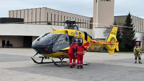Zasłabł na cmentarzu, wezwano helikopter