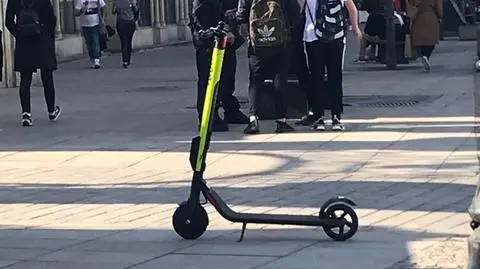 Za zderzenie z hulajnogistą był mandat. Teraz policja chce, by sąd go uchylił