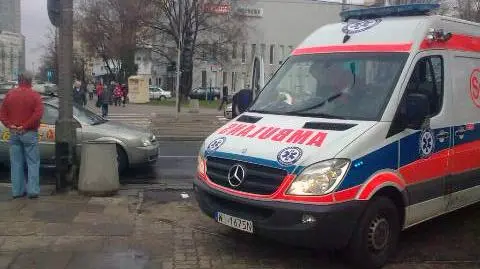 Małżeństwo potrącone przez taksówkę