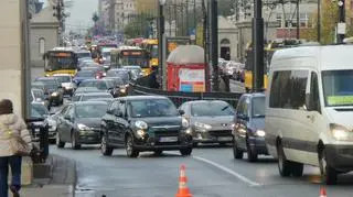 Renault wjechał w bariery na "Poniatowskim"