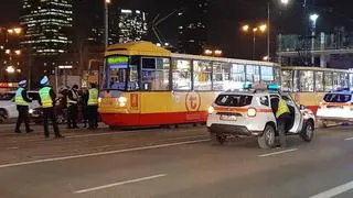 Tramwaj potrącił pieszego 