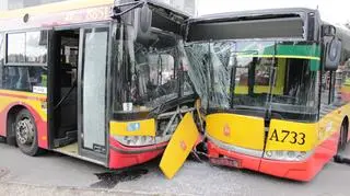 Czolowe zderzenie dwóch autobusów