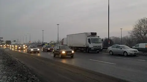 Kolizja czterech aut na moście Grota