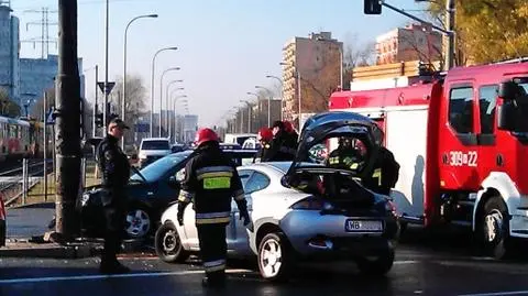 Wypadek na środku skrzyżowania