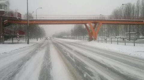 Śnieżna środa na drogach. "Odnotowaliśmy 87 kolizji"