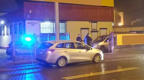 Napad w Wawrze. Policja szuka sprawców. "Ukradli gotówkę". 