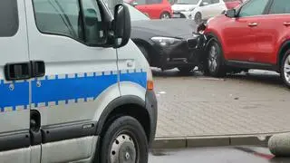 Zderzenie przy centrum handlowym na Targówku