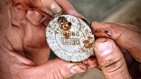 Znalezisko z "pierścienia śmierci". Ta plakietka pozwalała wyjść z getta