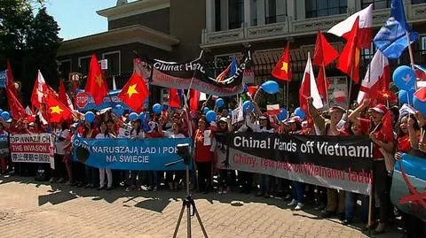 "Ręce precz od Wietnamu". Protest przed ambasadą Chin