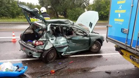 Zderzenie trzech aut na krajowej "7", kobieta z czteromiesięcznym dzieckiem trafiła do szpitala