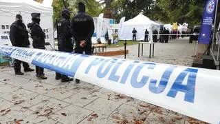 Interwencja policji w białym miasteczku
