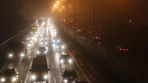 Wszystkie pasy na Trasie AK przejezdne, ale kierowcy stanęli
