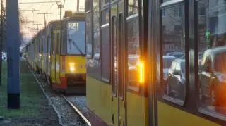 Zderzenie tramwaju z samochodem osobowym 