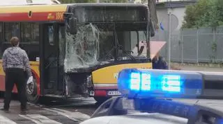 Kolizja z udziałem jeepa i autobusu