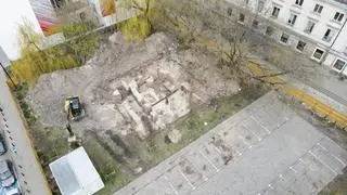 Archeolodzy odkopali fundamenty pasażu Simonsa