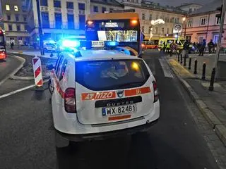 Autobus miejski potrącił pieszą na rondzie de Gaulle'a