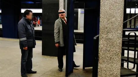 Kolejarz zwolniony za sikanie na Centralnym