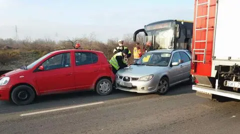 Ruch wahadłowy na Chełmżyńskiej. Zasłabł kierowca autobusu