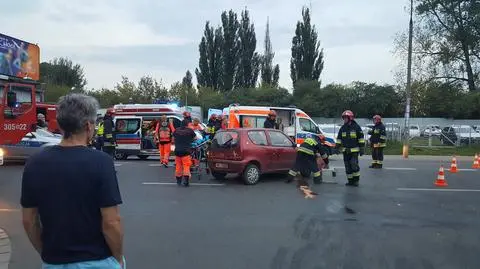 Zderzenie lexusa z fiatem. Jedna osoba w szpitalu