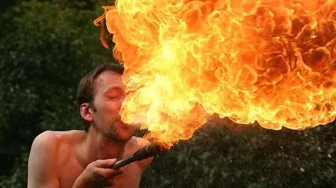 Ogień, jazz i "Hamlet" na wodzie