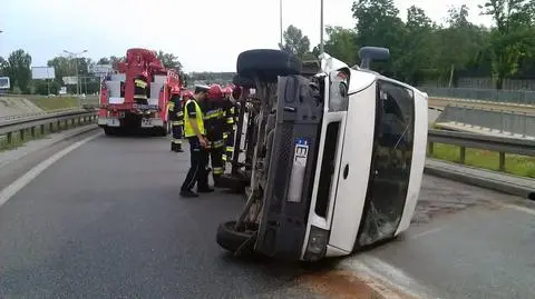 Furgonetka na boku. Paraliż al. Prymasa
