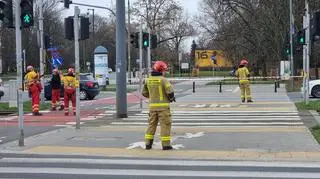 Zerwana sieć trakcyjna w alei Niepodległości