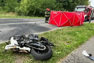 Wypadek z udziałem motocyklisty w Rembertowie