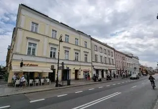 Bronił koleżanek, zginął w bramie. Zeznawali koledzy głównego sprawcy