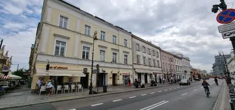 Bronił koleżanek, zginął w bramie. Zeznawali koledzy głównego sprawcy