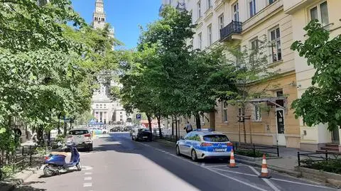 Zwłoki młodego mężczyzny na jednej ze śródmiejskich ulic 