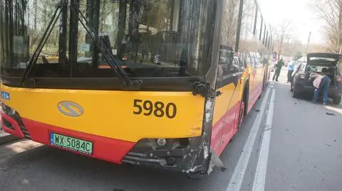 Zderzenie samochodu z autobusem