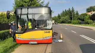 Zderzenie autobusu i auta dostawczego