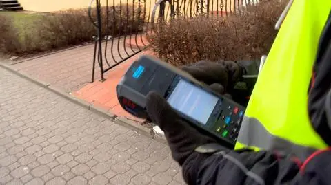 Uderzył kontrolera, zabrał terminal i telefon. Usłyszał dwa wyroki