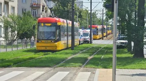 Mickiewicza: tramwaje na objazdach. Reanimacja w "15"