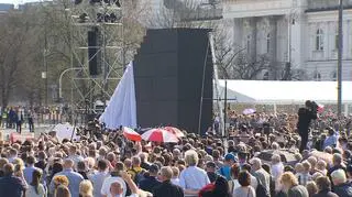 Uroczystość odsłonięcia pomnika Ofiar Tragedii Smoleńskiej w kwietniu 2018 roku