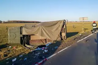 Zderzenie ciężarówki z autem osobowym