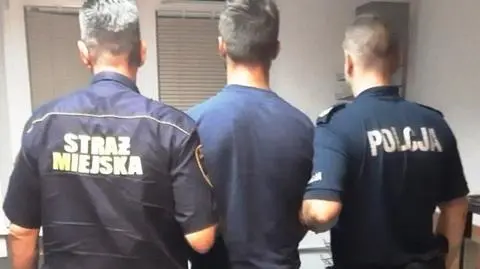 Włożył do wózka produkty warte 850 złotych i próbował wyjść ze sklepu bez płacenia