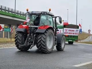 Protest rolników w okolicach miejscowości Stojadła