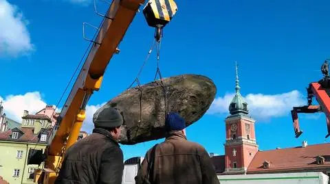 Przenoszą pomnik katyński