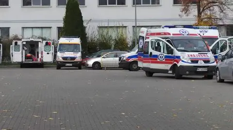 Mniej karetek do transportu chorych na COVID-19. "Liczba jest dostosowywana do aktualnych potrzeb"